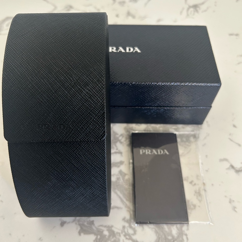 Prada Tortoise Shell Oversized Sunglasses - Picture 4 of 4